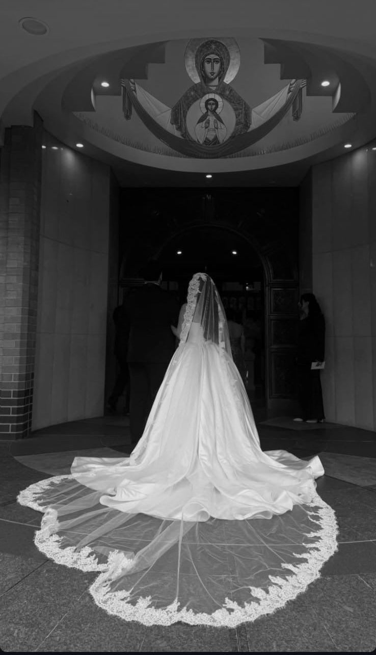 Emila Mantilla One Tier Corded Lace Veil