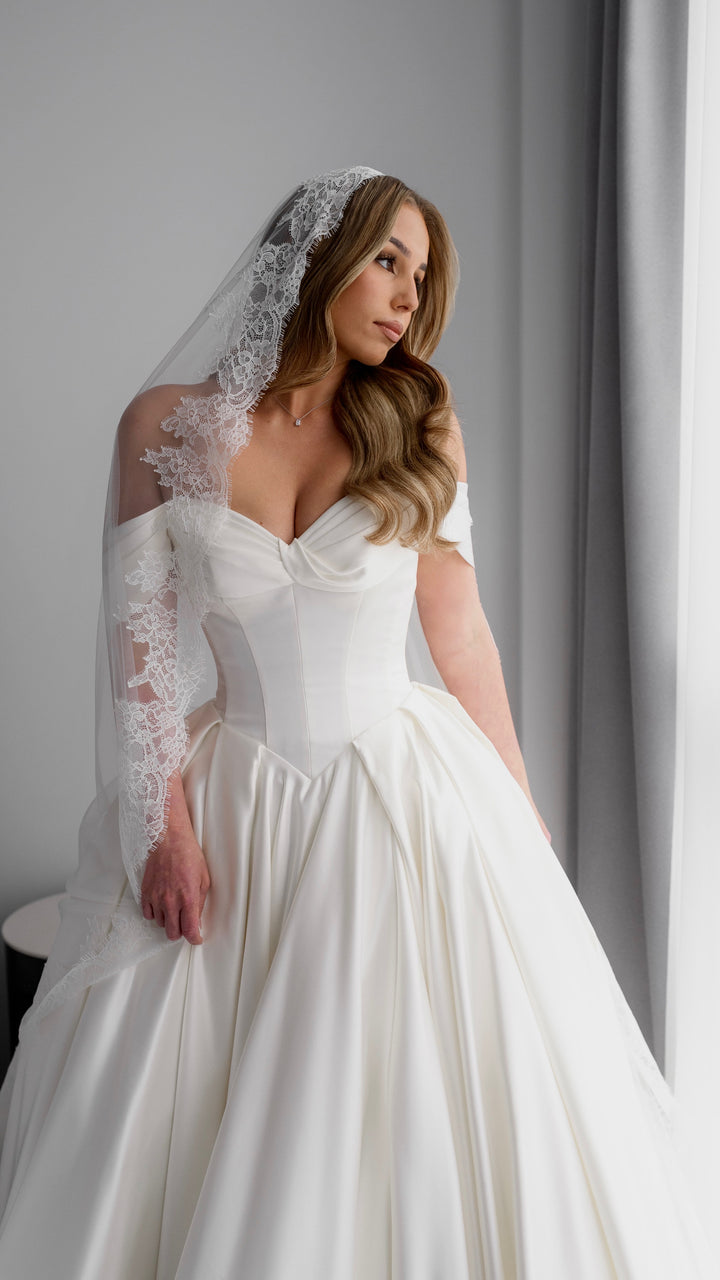 Lucia Mantilla One Tier Veil