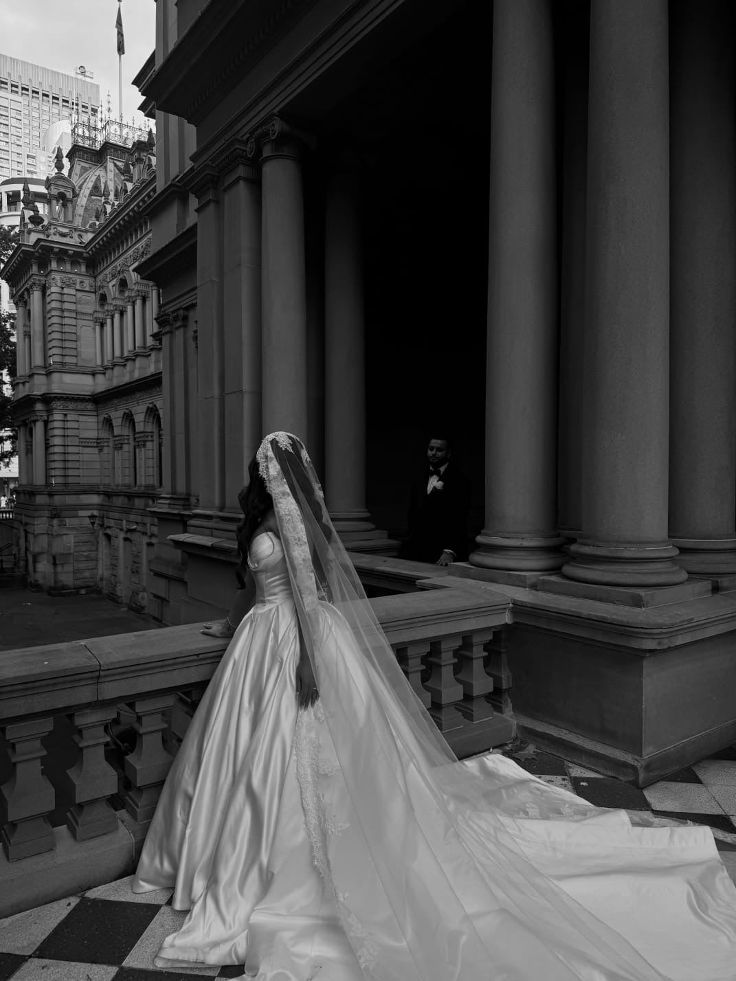 Emila Mantilla One Tier Corded Lace Veil