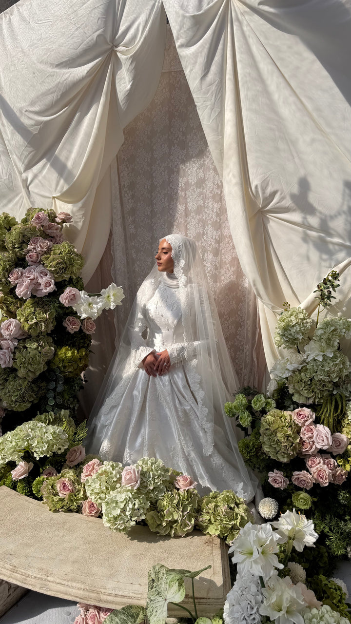 Aleena One Tier Mantilla Corded Lace Veil