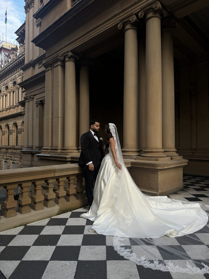 Emila Mantilla One Tier Corded Lace Veil