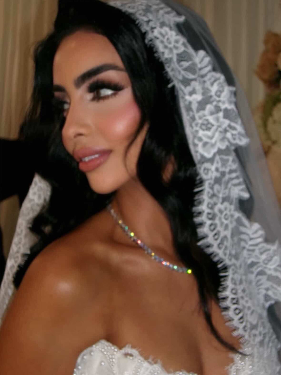 Aiah One Tier Mantilla Lace Veil