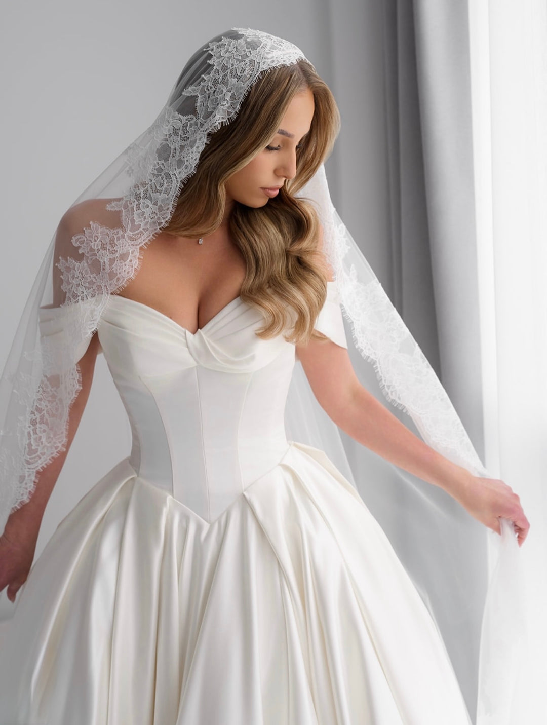 Lucia Mantilla One Tier Veil