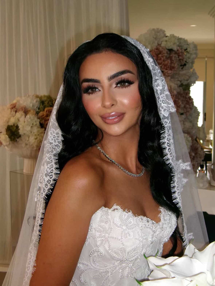 Aiah One Tier Mantilla Lace Veil