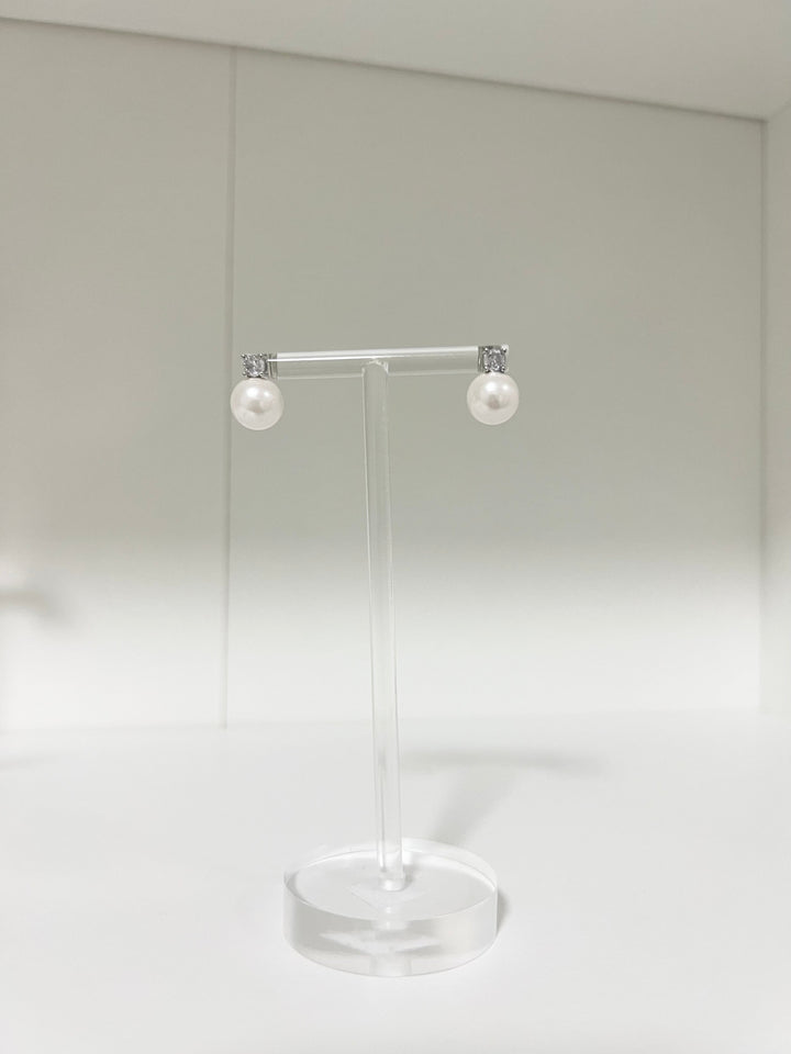 Paige Pearl Earrings