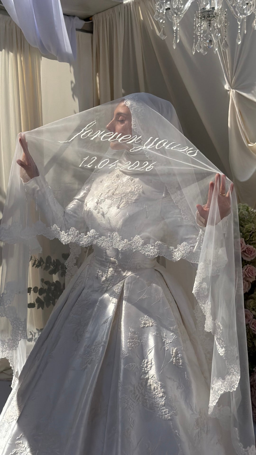 Aleena One Tier Mantilla Corded Lace Veil
