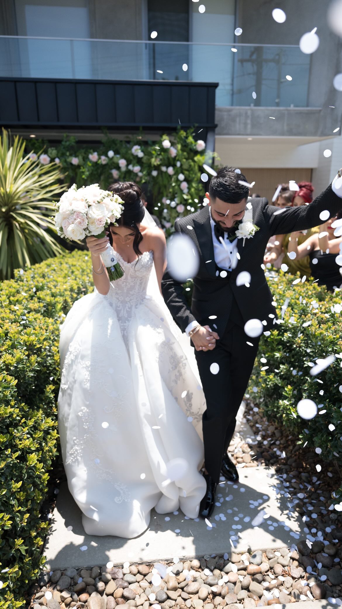 White Biodegradable Confetti