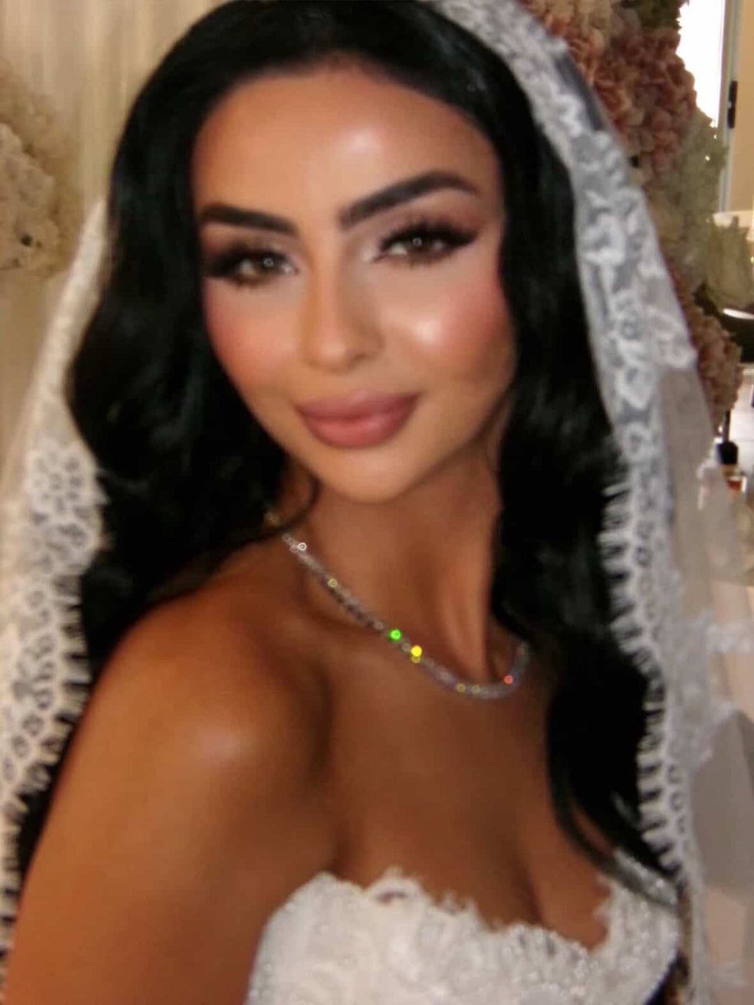 Aiah One Tier Mantilla Lace Veil