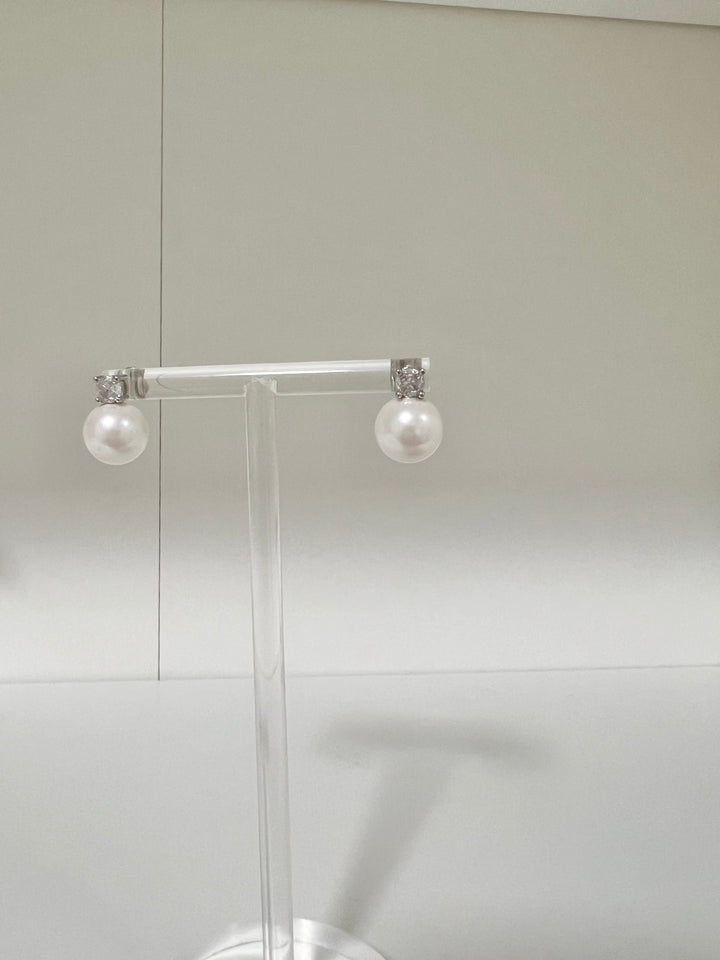 Paige Pearl Earrings